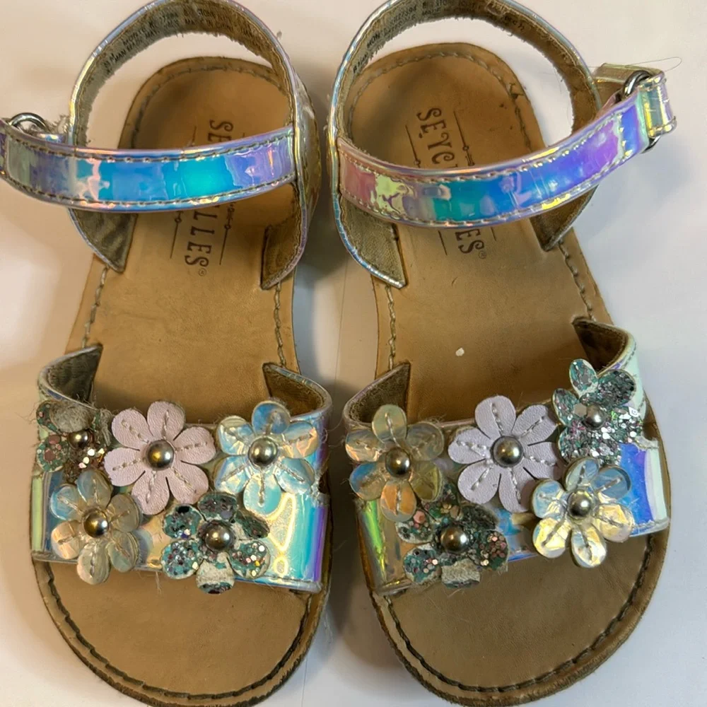 Seychelles Little Girl’s Floral Sparkly Sandals Ankle Strap Sz 8 Good Condition